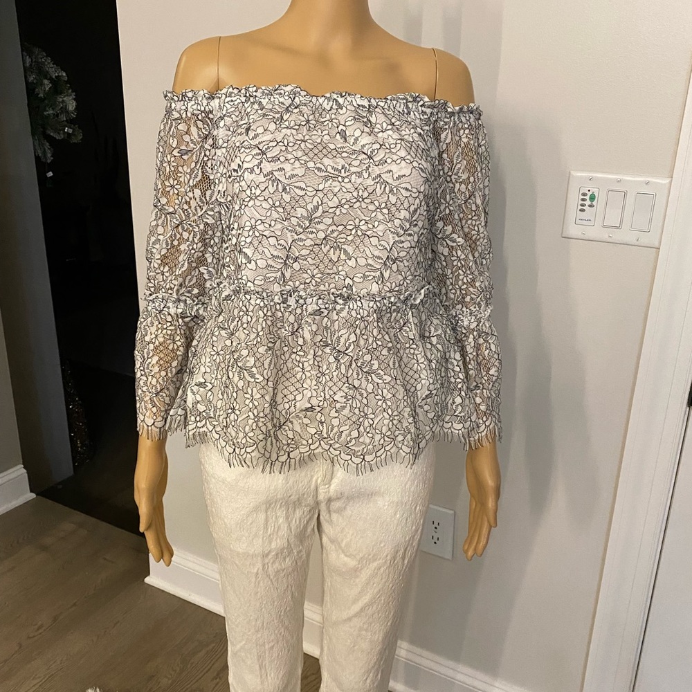 🆕 Cupcakes and Cashmere Nichols top